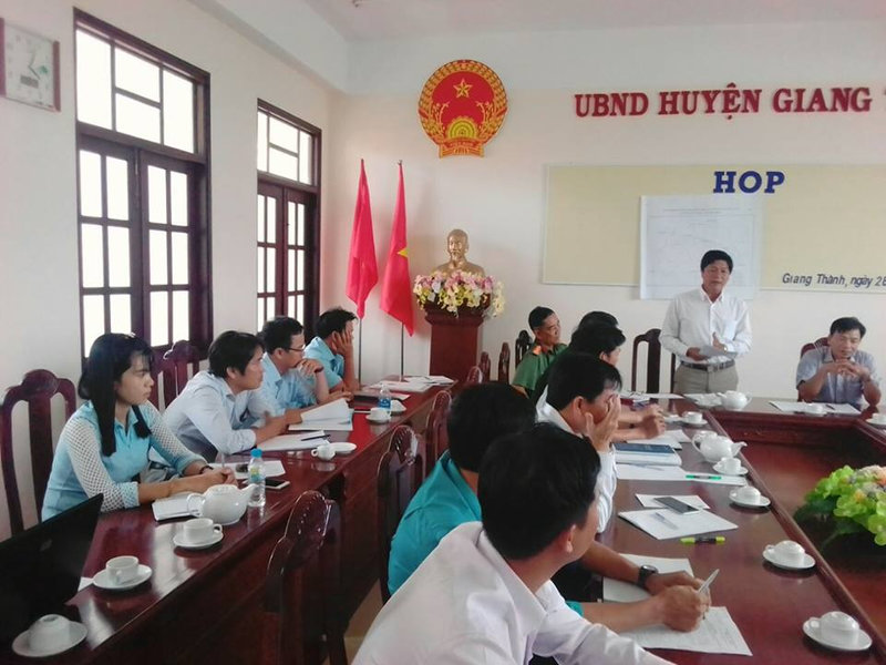 hinh hop a men phat bieu.jpg